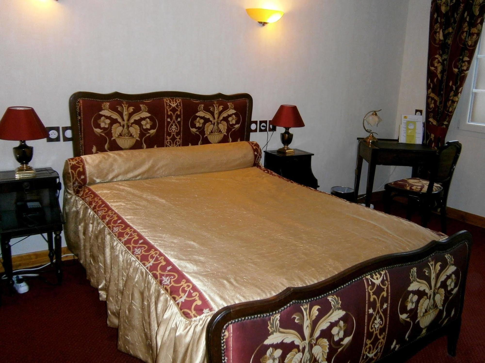 Hostellerie Du Grand Sully Екстериор снимка