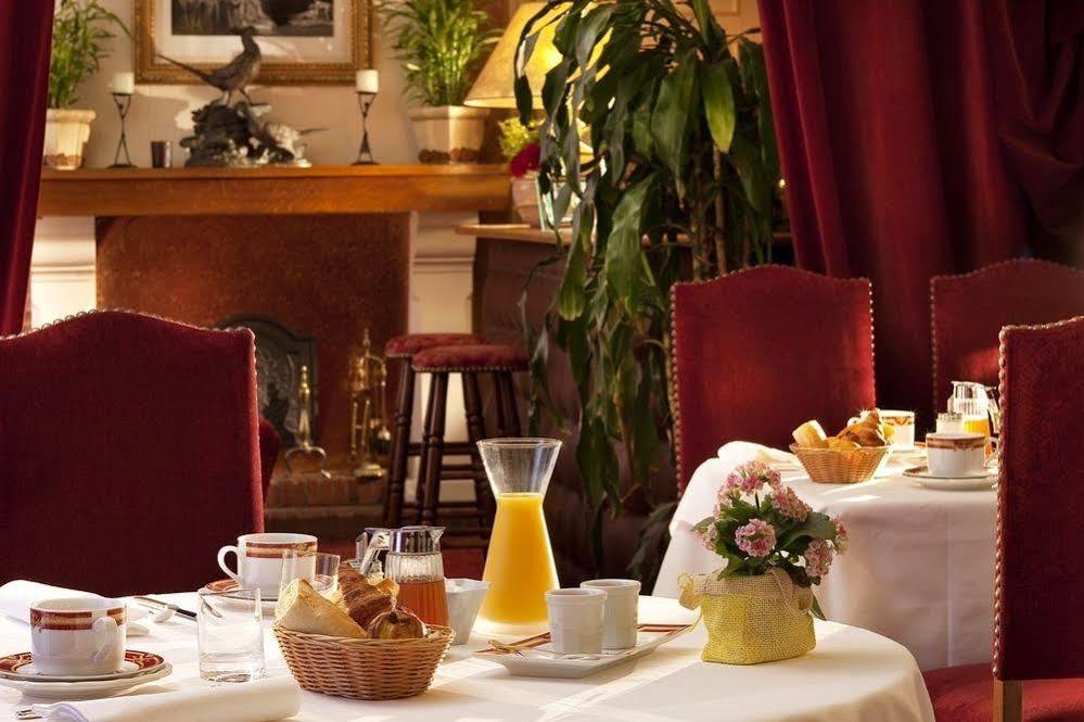 Hostellerie Du Grand Sully Екстериор снимка